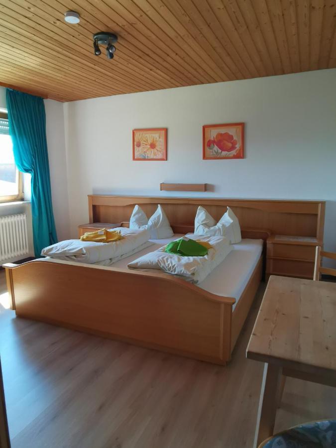 Hotel Garni Austermayer Traunreut Ngoại thất bức ảnh
